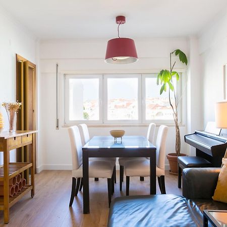Apartamento Central E Confortavel Junto Ao Bairro Da Graca Lissabon Buitenkant foto