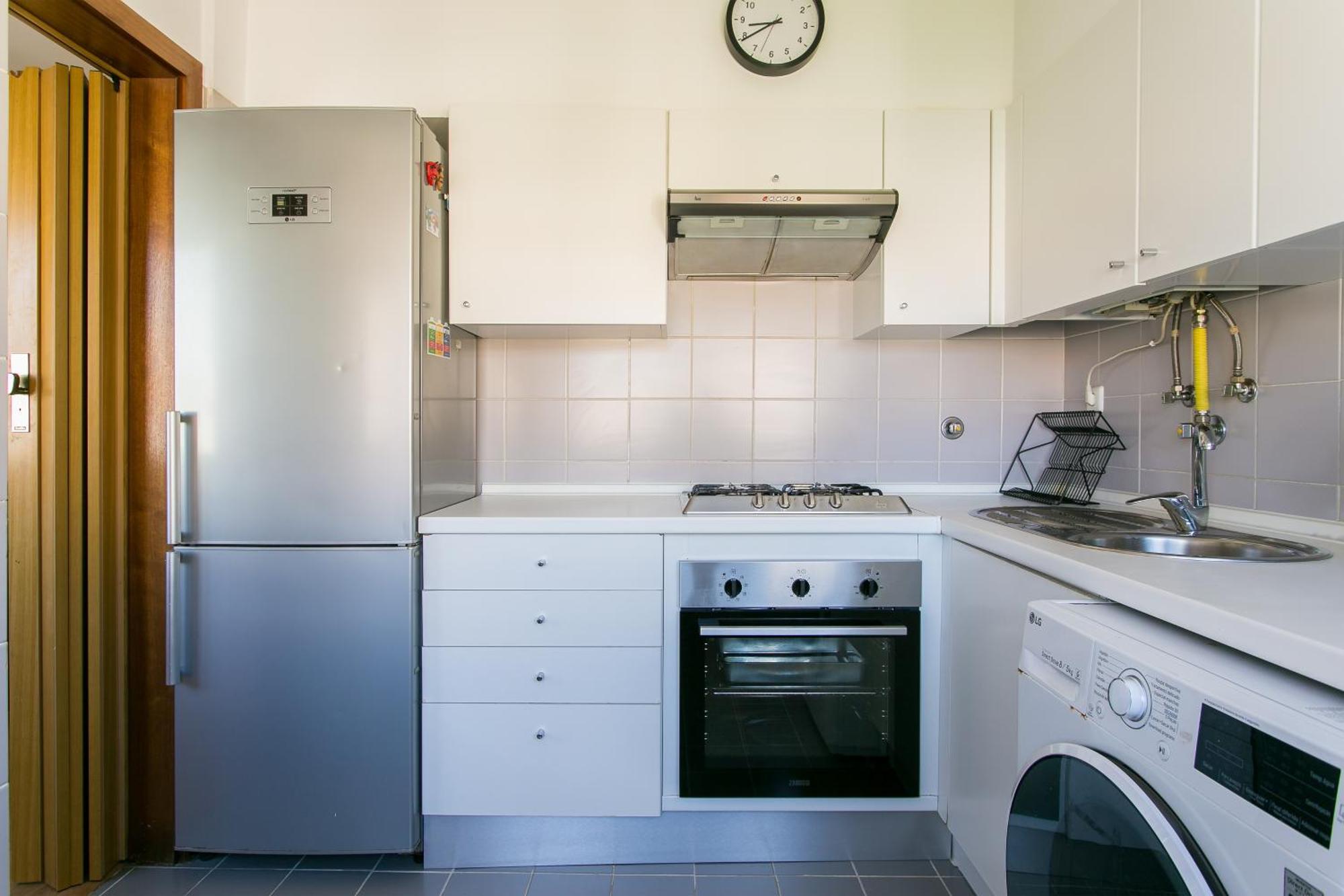 Apartamento Central E Confortavel Junto Ao Bairro Da Graca Lissabon Buitenkant foto